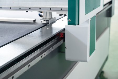 Планшетный режущий плоттер LIONE TC2516